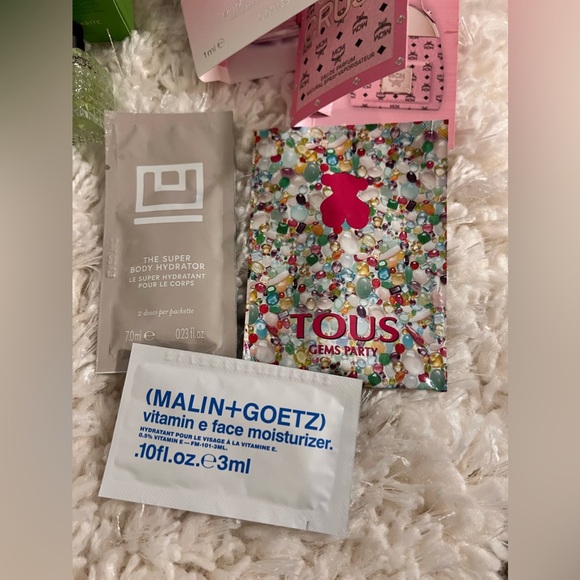 Coach Fragrance Red Tote Bag Travel Handbag Shopper Purse + freebies - Picture 6 of 15